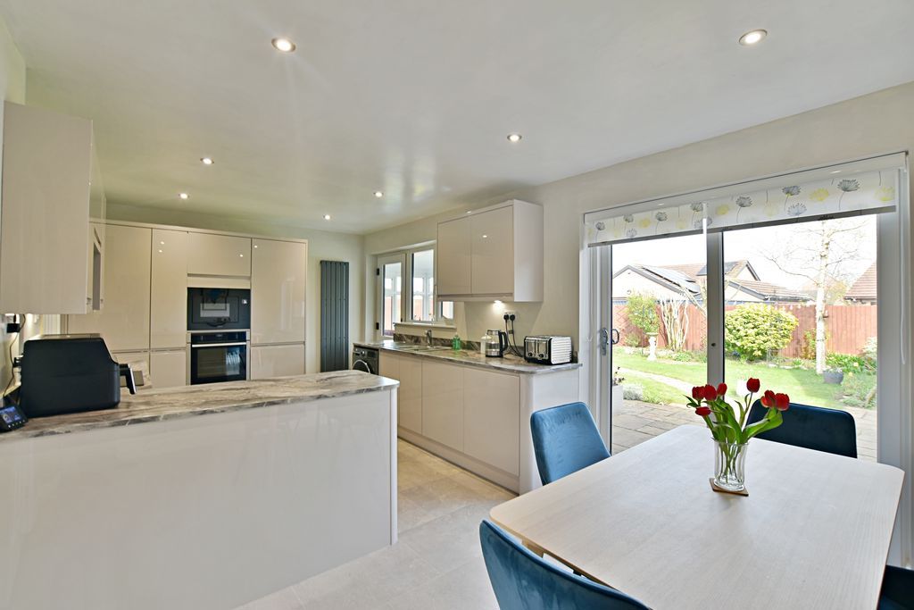 Property photo 3 of 20 Photo 10