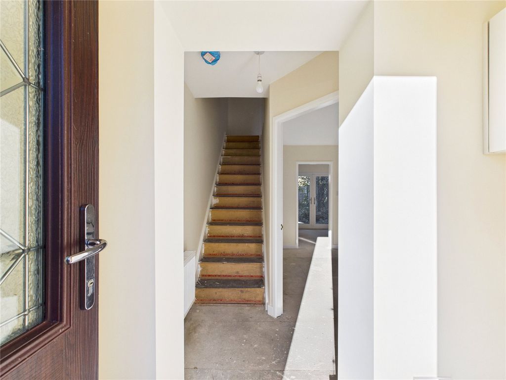 Property photo 2 of 13 Picture No. 01