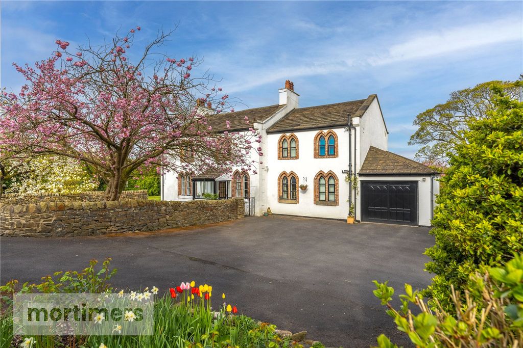 Property photo 1 of 30 External