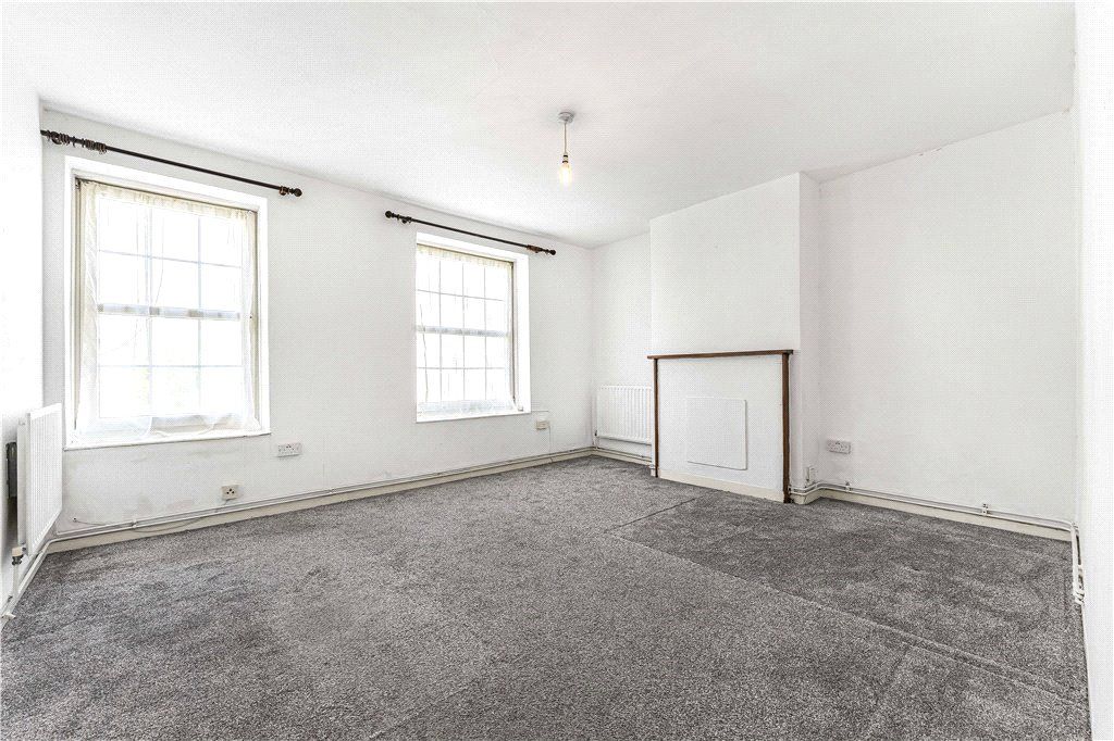 Property photo 1 of 10 Bedroom