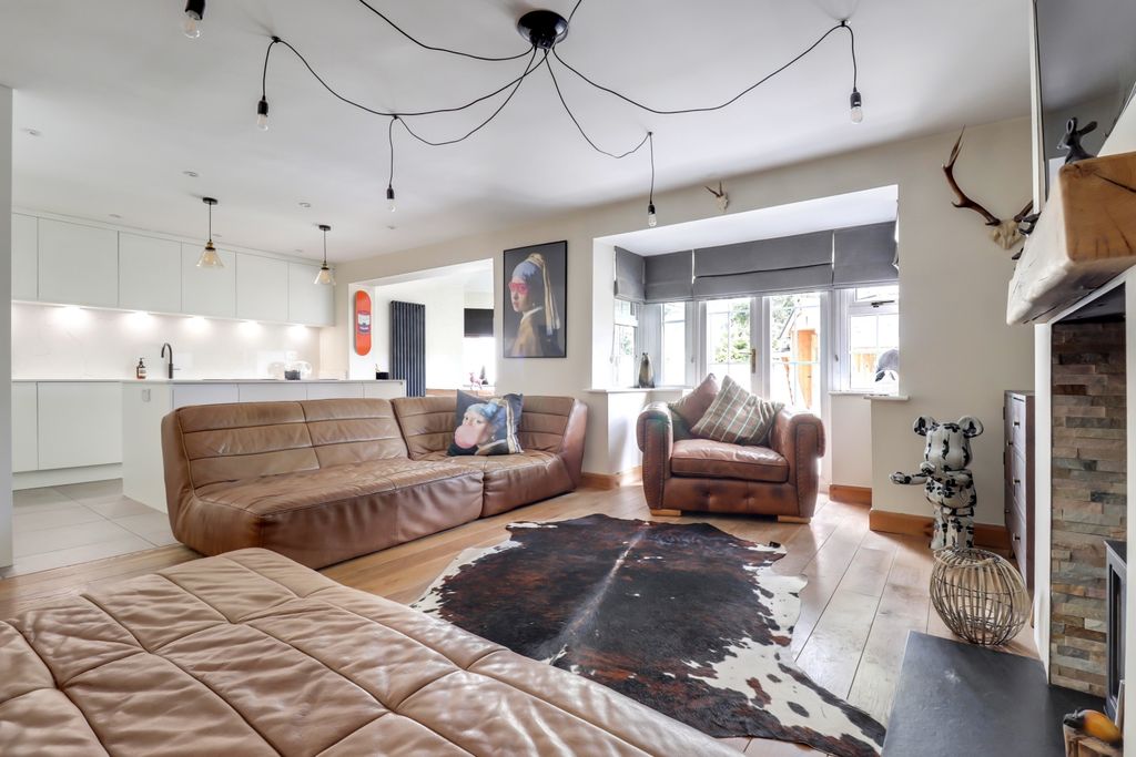 Property photo 3 of 22 3- Rob Hammond Ewemove Pontefract