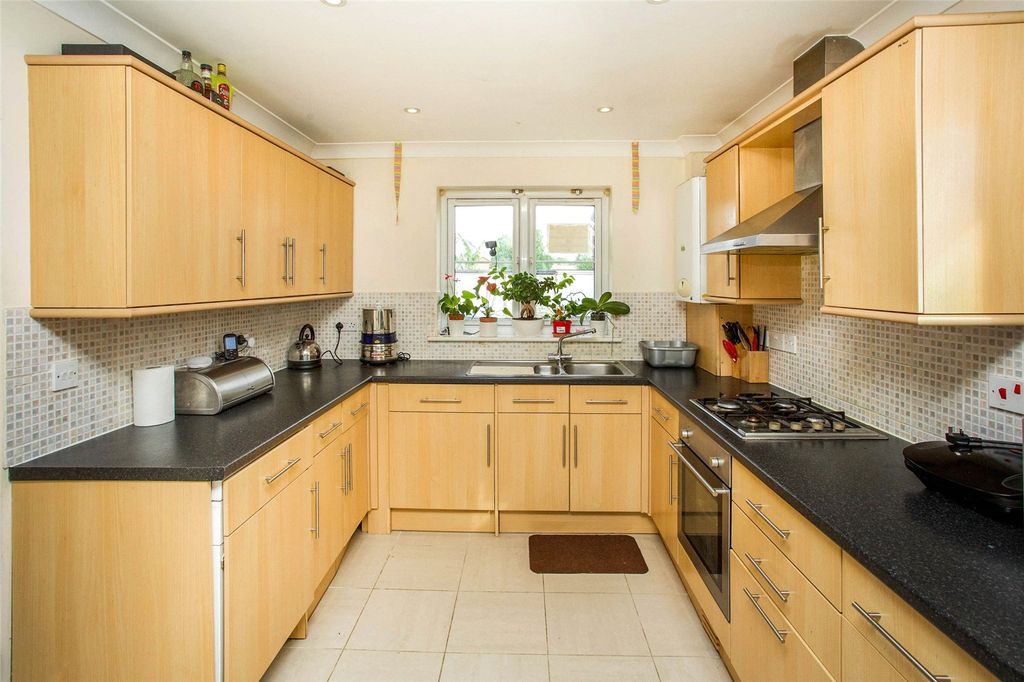 Property photo 3 of 13 Picture No. 02