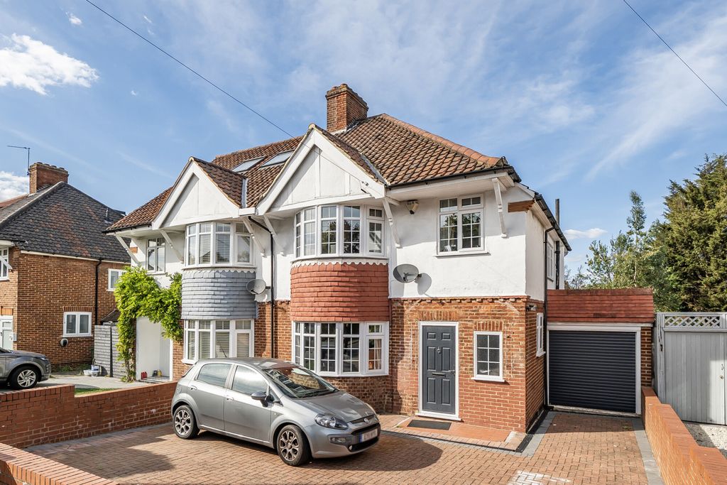 Property photo 1 of 19 External