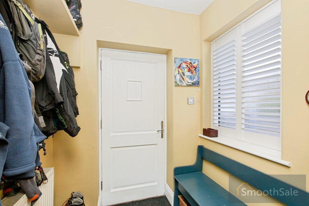 Property photo 3 of 32