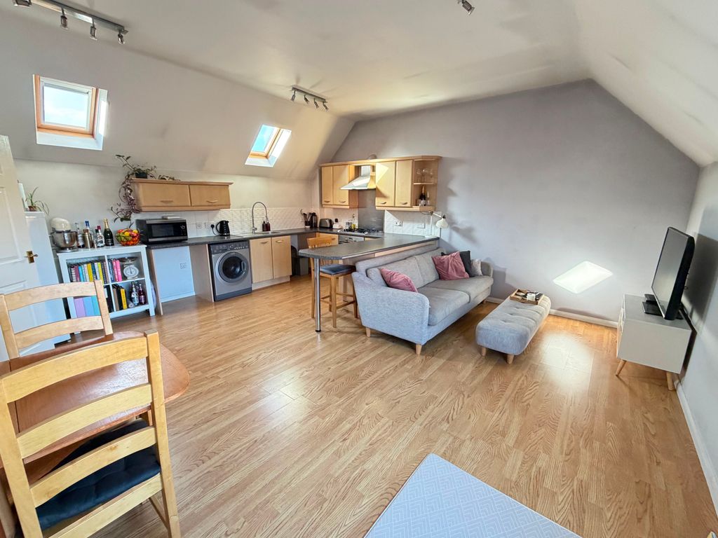 Property photo 3 of 8