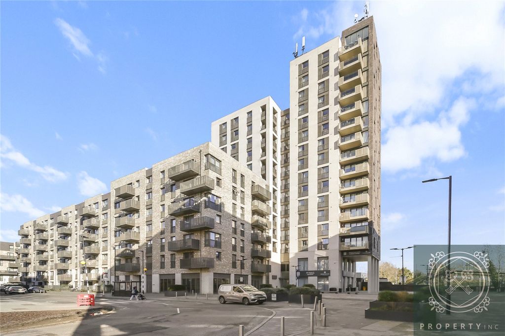 Property photo 1 of 15 Front Aspect