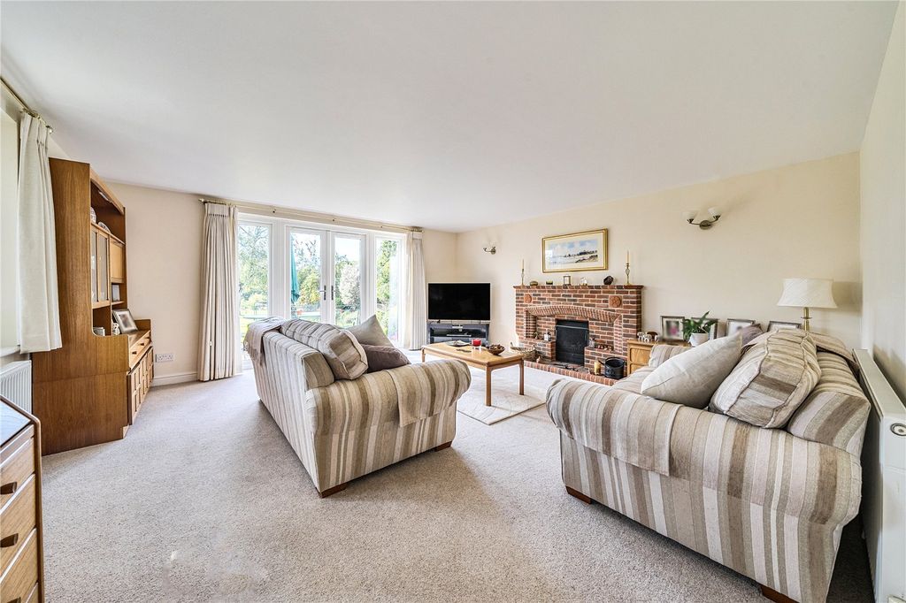 Property photo 3 of 39 Picture No. 05