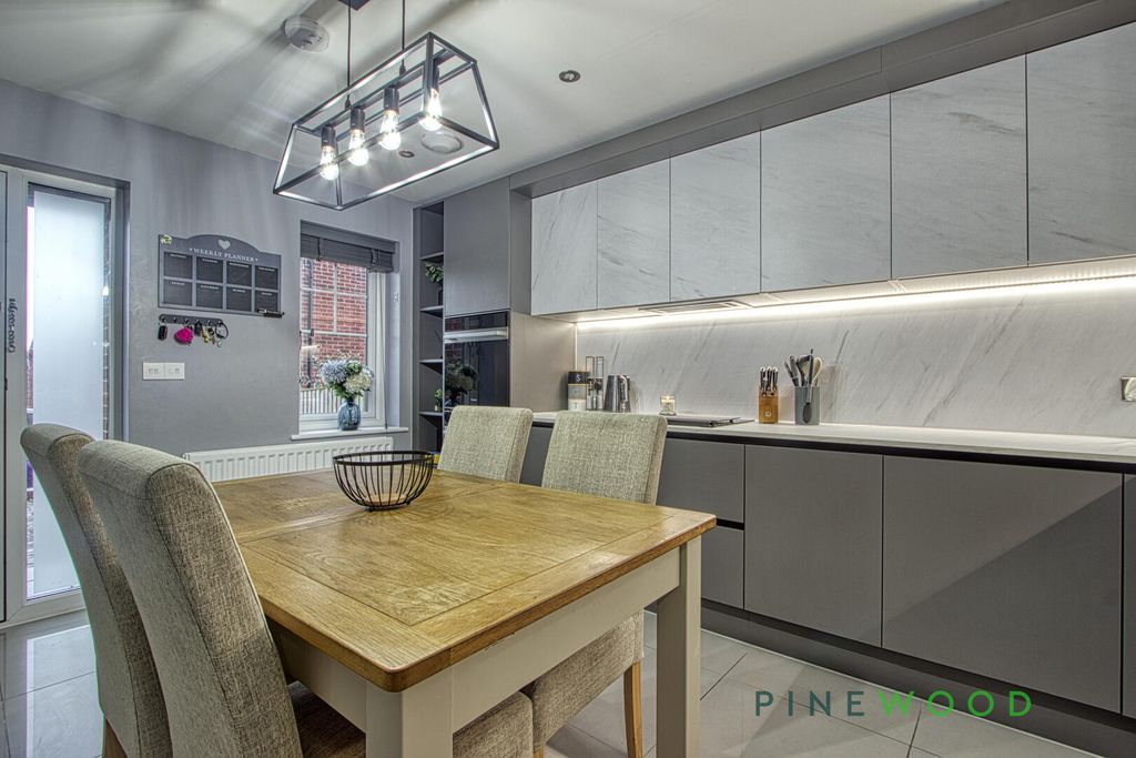 Property photo 2 of 24 Kitchen