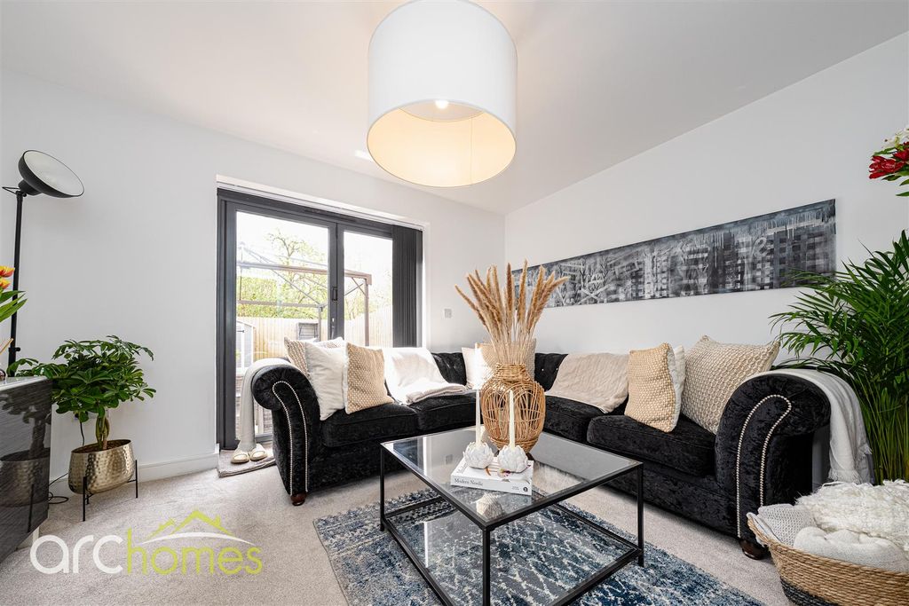 Property photo 2 of 21 Leyland-10.Jpg