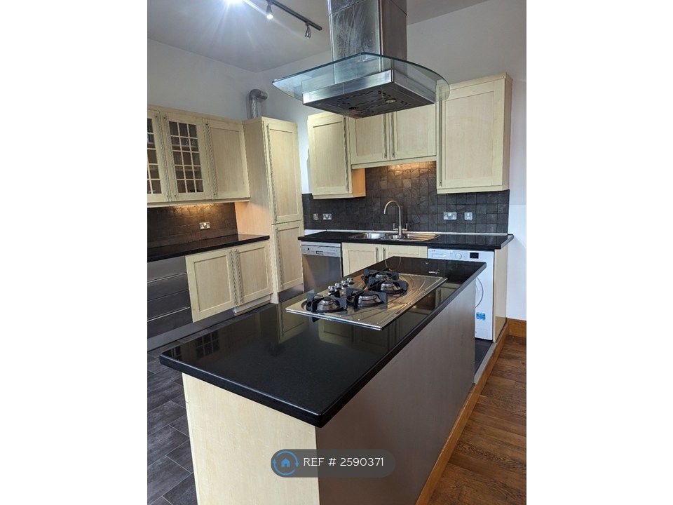 Property photo 1 of 3