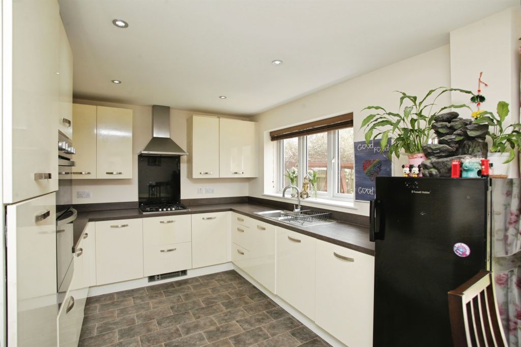 Property photo 3 of 25