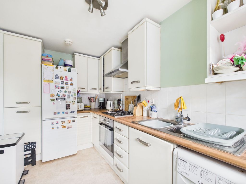 Property photo 3 of 8