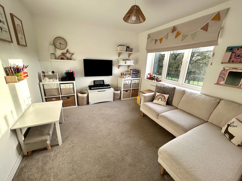 Property photo 3 of 22 Photo 4