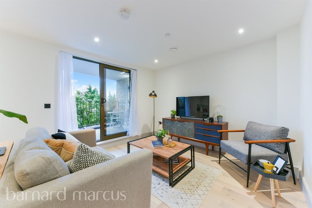 Property photo 3 of 12