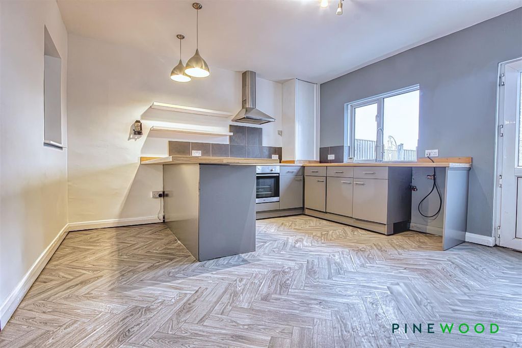 Property photo 2 of 13 Kitchen Diner