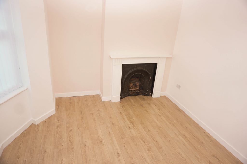 Property photo 3 of 14 Gallery