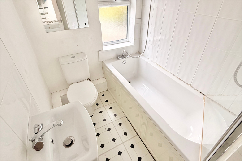 Property photo 2 of 11 (Main)