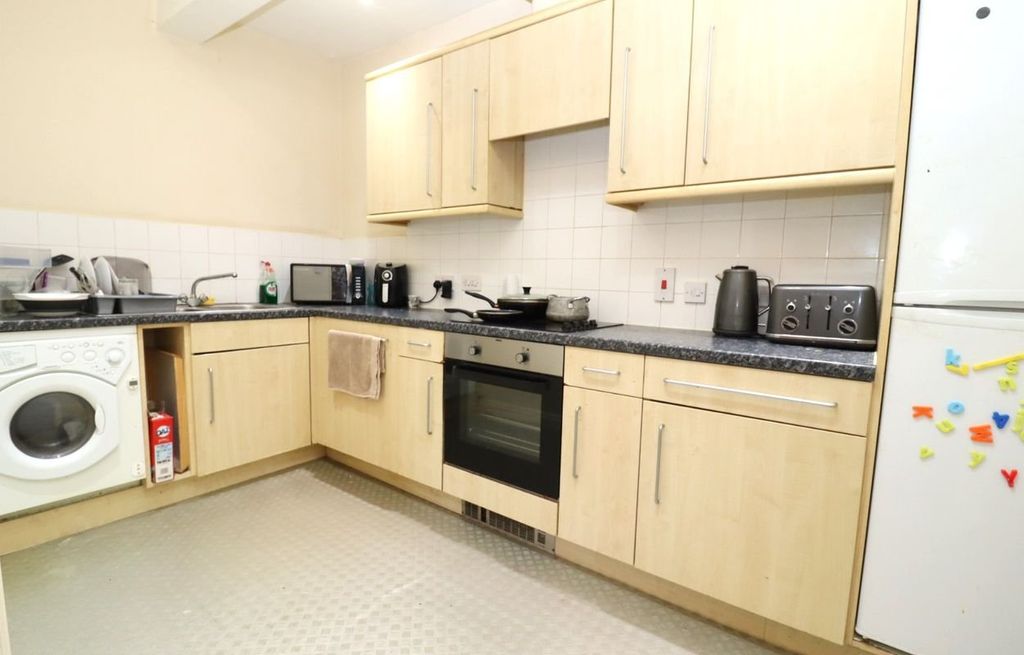 Property photo 3 of 8 Picture No. 09