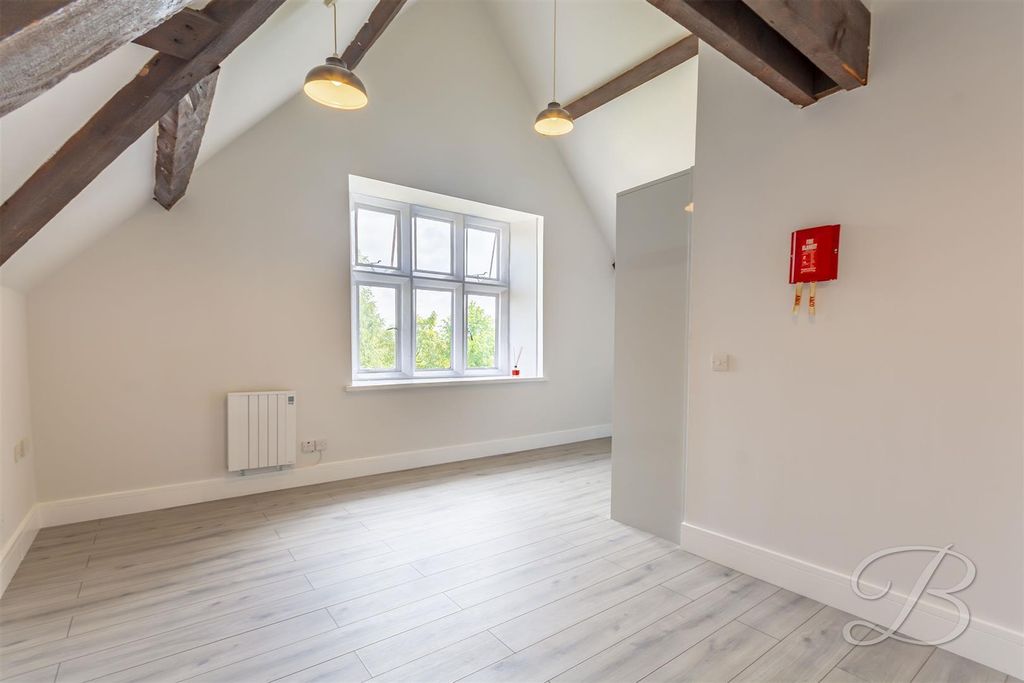 Property photo 2 of 9 I1Ef7Rfiluohono_Sqjx2Q.Jpg