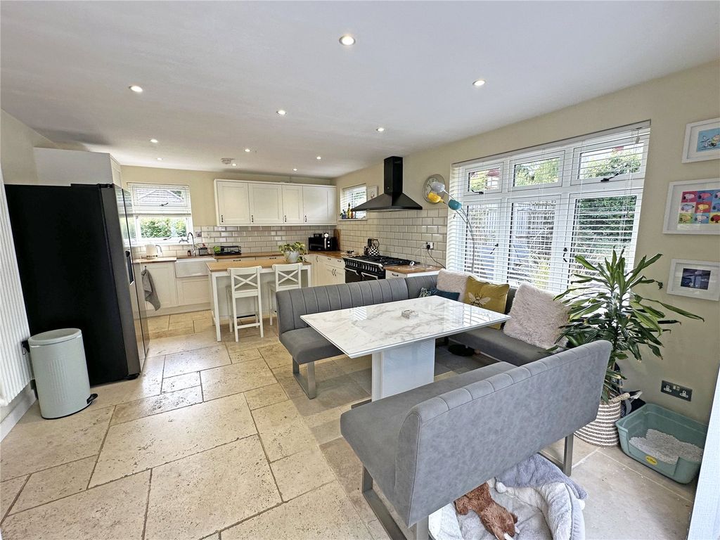 Property photo 3 of 22 Picture No. 81