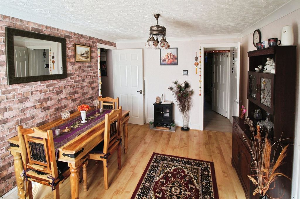 Property photo 3 of 14 Picture No. 05