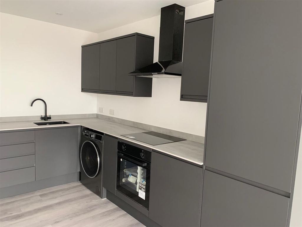 Property photo 2 of 7 Kithen