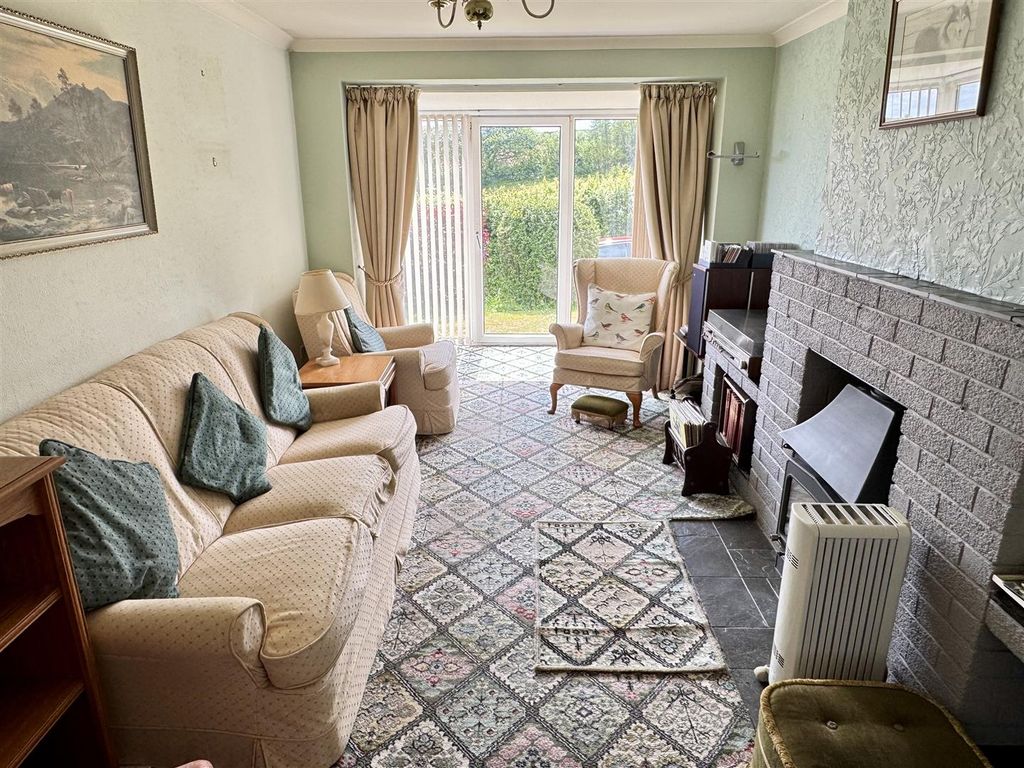 Property photo 3 of 32
