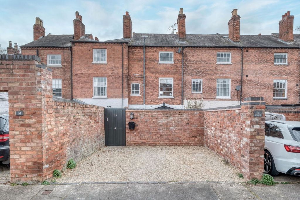 Property photo 1 of 26