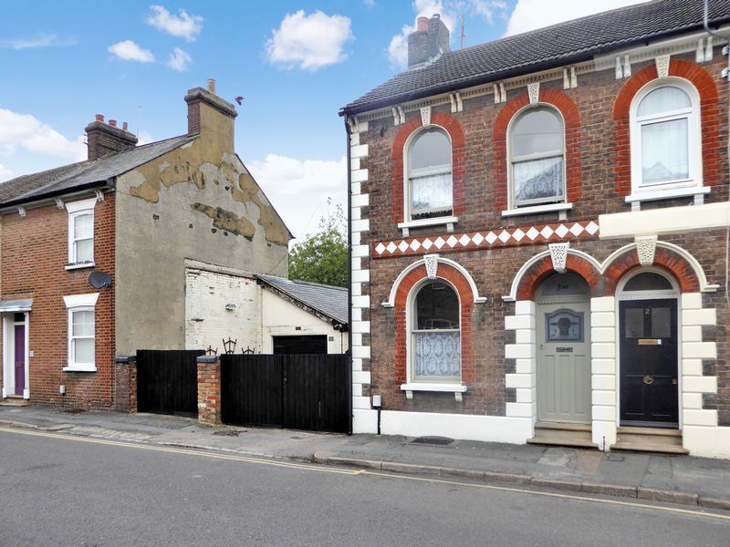 Property photo 1 of 17 Front