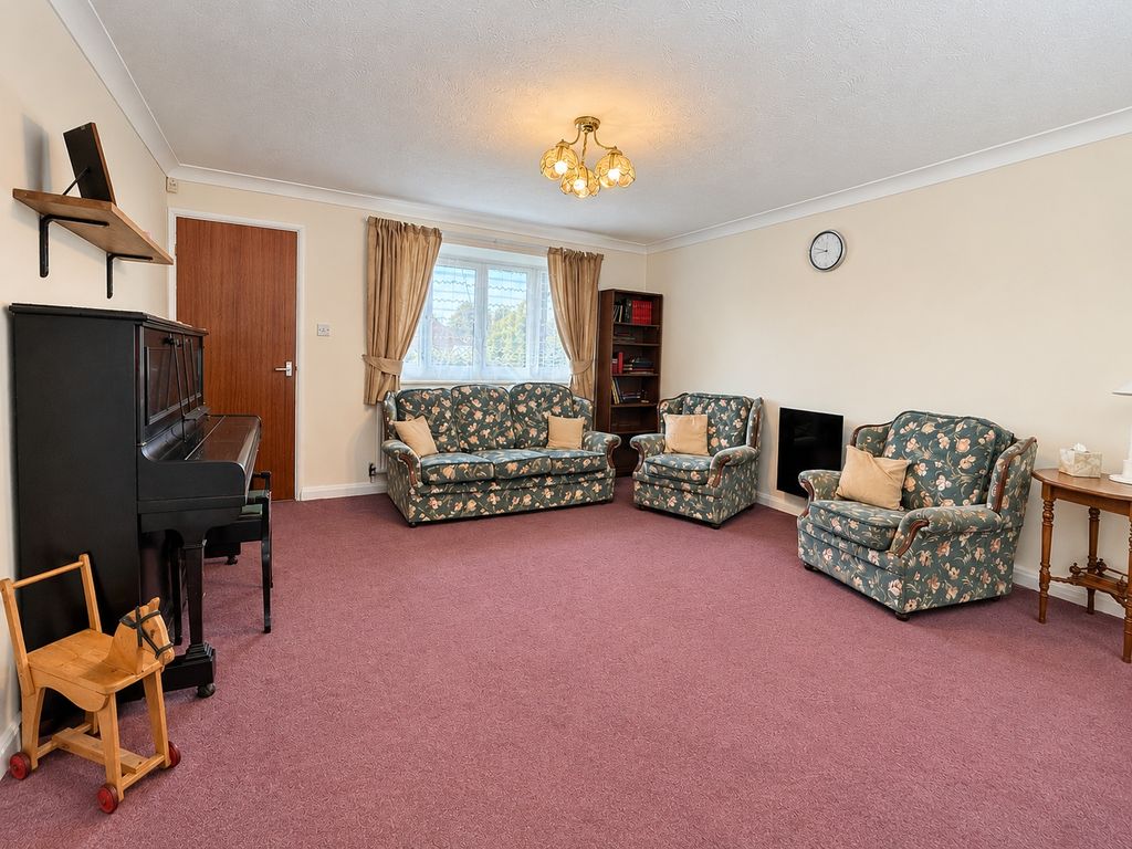 Property photo 3 of 11