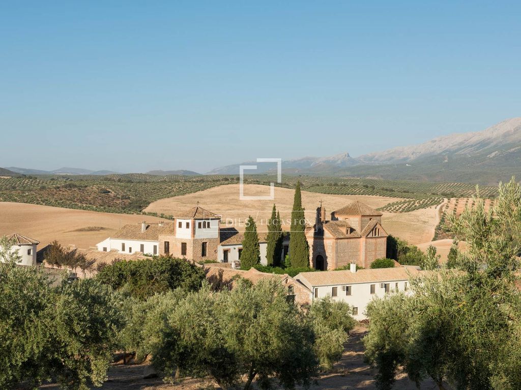 Property photo 2 of 32