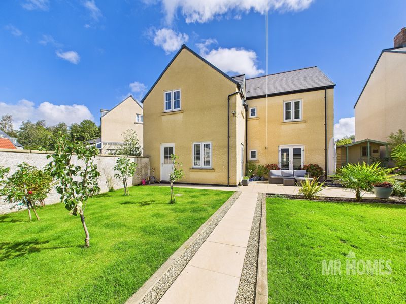 Property photo 1 of 74 Photo 64