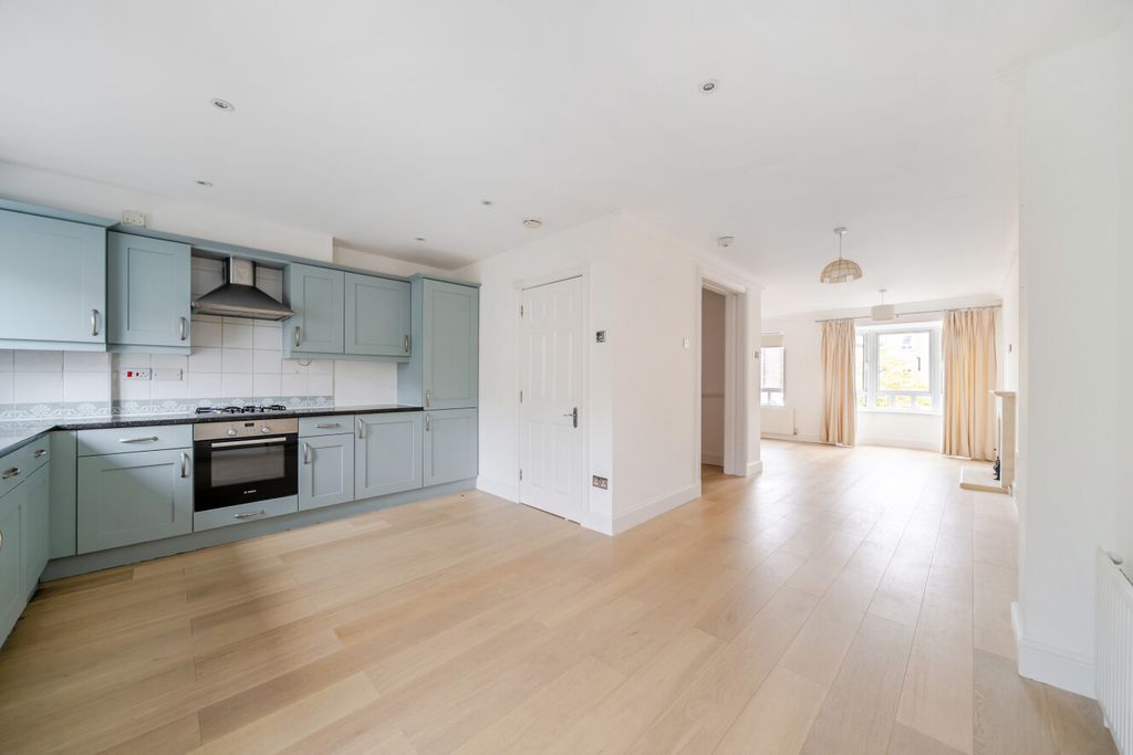 Property photo 2 of 13 1535236-9-6Accaae...