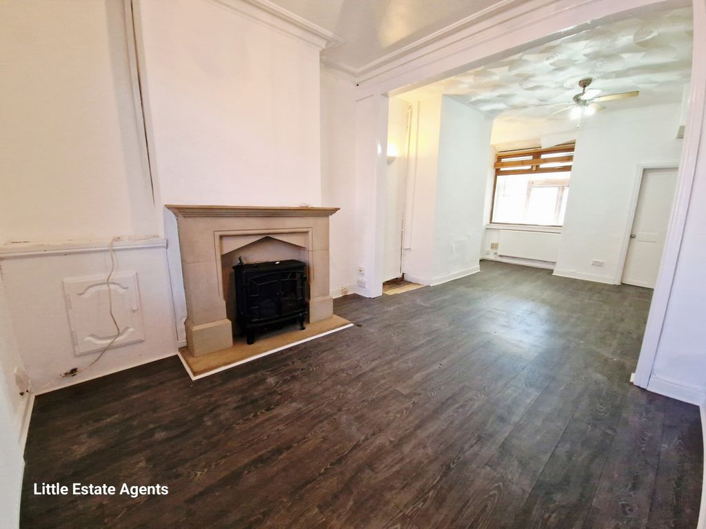 Property photo 3 of 14 Photo 3