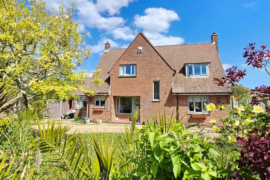 Property photo 1 of 18 Front