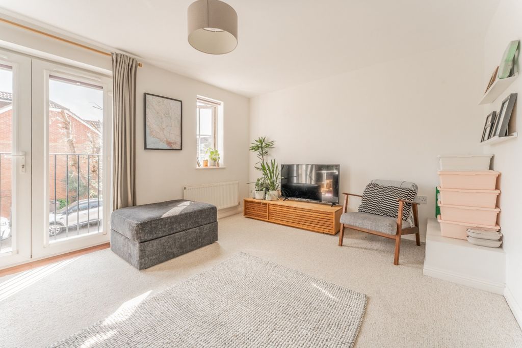 Property photo 3 of 18 5444872
