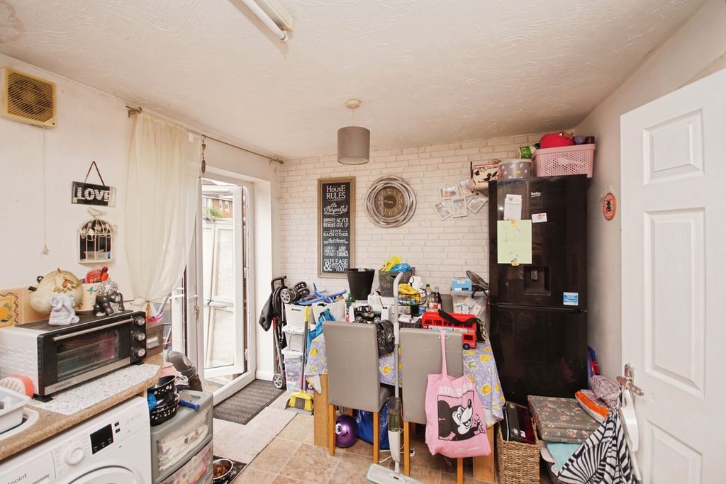Property photo 3 of 13 Photo