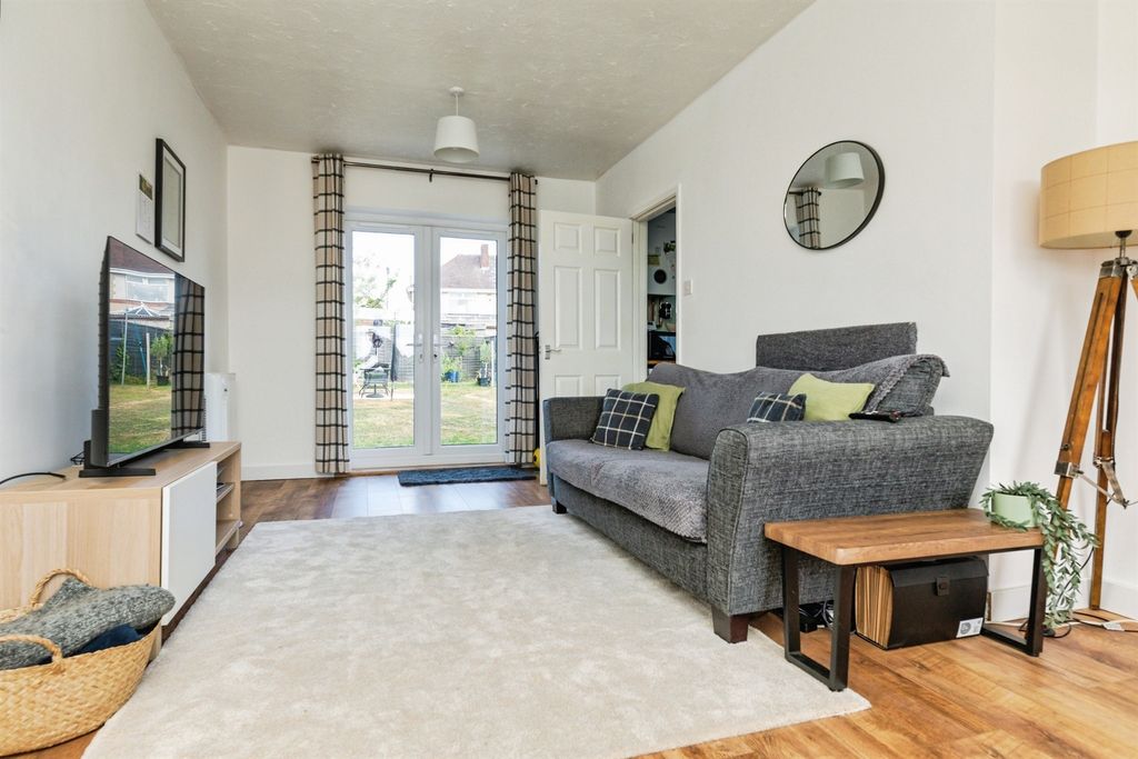 Property photo 2 of 14