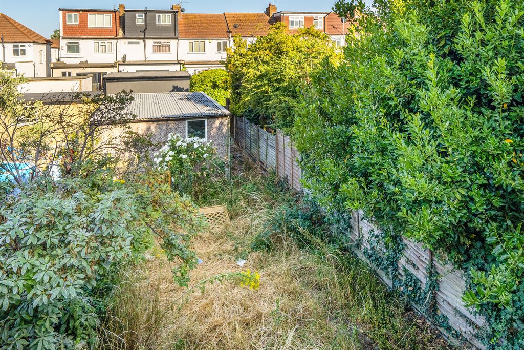 Property photo 2 of 10