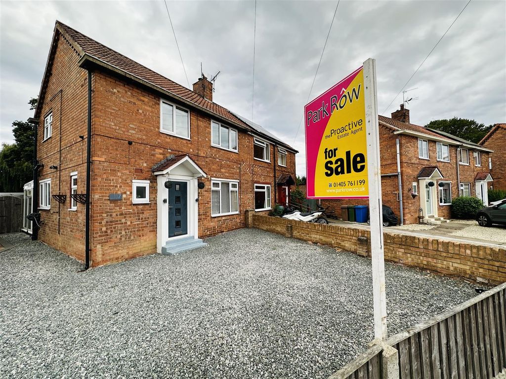 Property photo 1 of 14 Front 1.Jpg