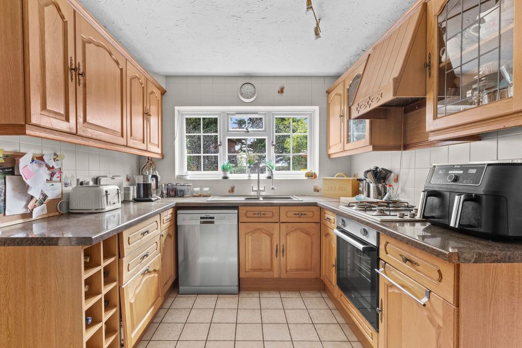 Property photo 3 of 16