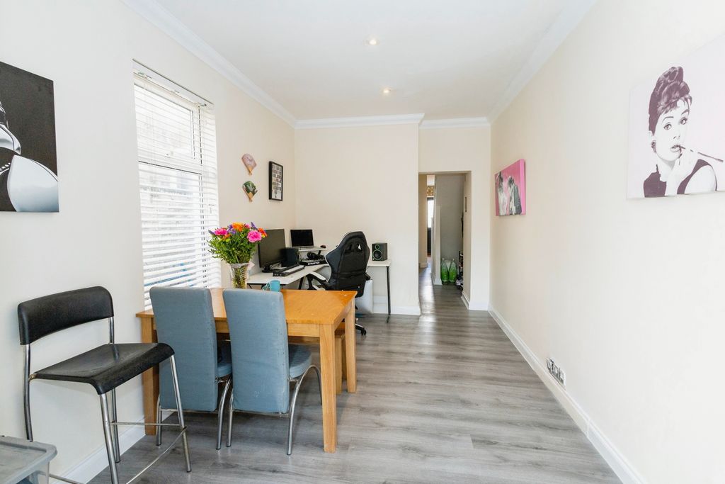 Property photo 3 of 12 Dining Room