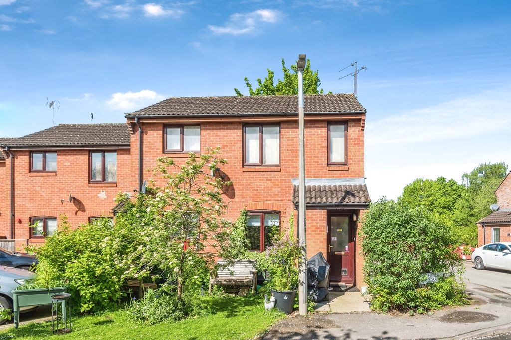 Property photo 1 of 8