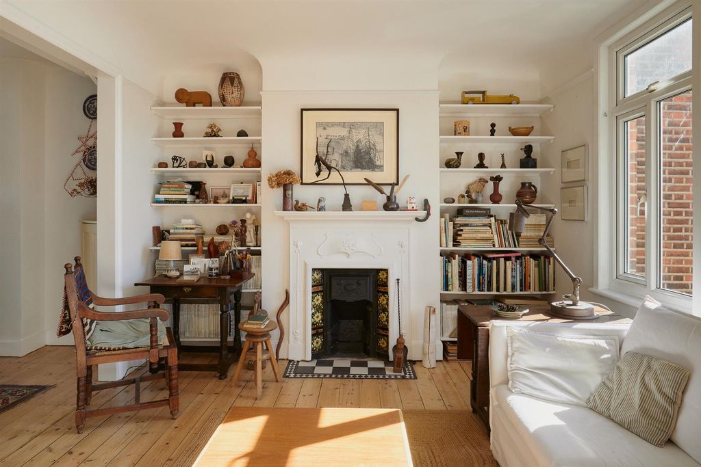Property photo 1 of 29