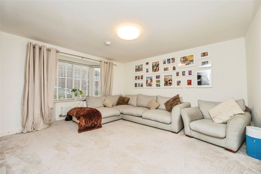 Property photo 2 of 21 Picture No. 08