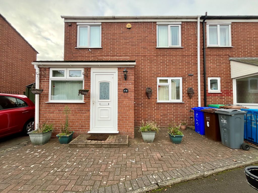 Property photo 1 of 8