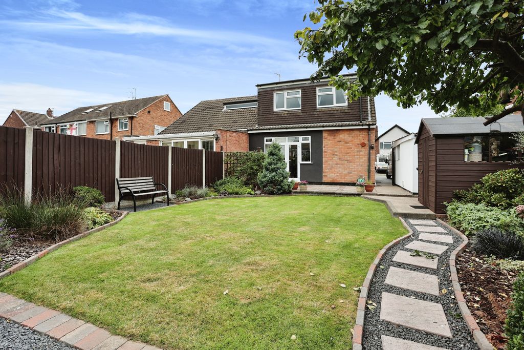 Property photo 2 of 16