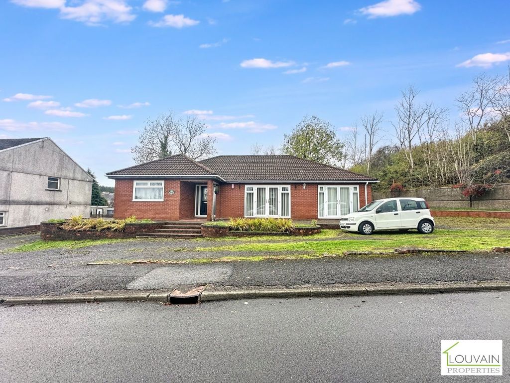 Property photo 1 of 29