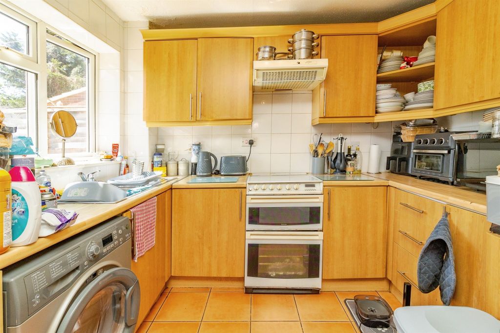 Property photo 2 of 20