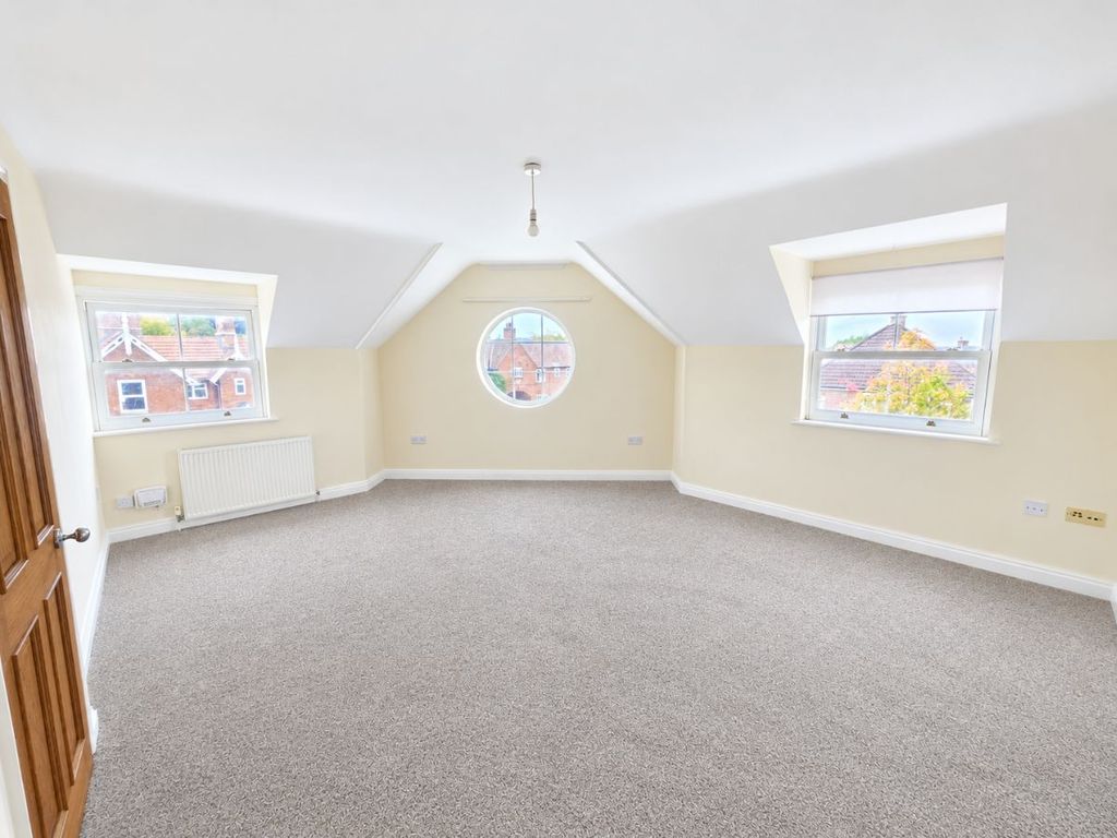 Property photo 1 of 3